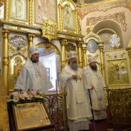 «Найти путь к своему Преображению»: Митрополит Кирилл совершил Божественную литургию накануне XIV Съезда православных учителей