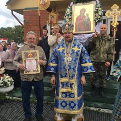 Преосвященный Алексий совершил Литургию в день памяти Смоленской иконы Божией Матери