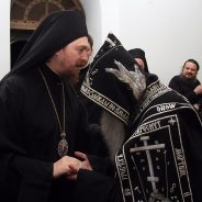 Преосвященный Алексий возглавил ночное богослужение в Свято-Косьминской пустыни