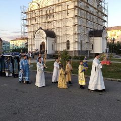 Всенощное бдение с Чином Погребения Плащаницы Пресвятой Богородицы