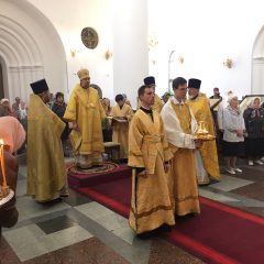 Литургия в Спасо-Преображенском кафедральном соборе