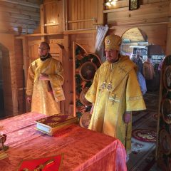 Епископ Алексий совершил Литургию в пос. Гари