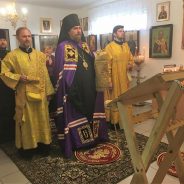 Преосвященный Алексий совершил Литургию в Полуночном