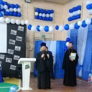 Настоятель храма Николая Чудотворца посёлка Сосьва принял участие в юбилее школы