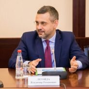 Роль СМИ в возрождении волонтерства в России обсудили в Пятигорске члены правления Ассоциации СМИ СКФО