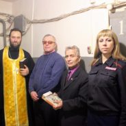 Священник Североуральска посетил изолятор временного содержания заключённых