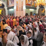 Преосвященный Алексий совершил Литургию в Храме на Крови