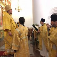 Преосвященный Алексий совершил Литургию в день празднования святителя Николая Чудотворца