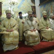 Преосвященный Алексий принял участие в праздничном Рождественском богослужении в Екатеринбурге