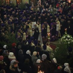Преосвященный Алексий принял участие в Архиерейской Рождественской вечерни в Свято-Троицком кафедральном соборе Екатеринбурга