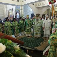 Архипастыри Екатеринбургской митрополии совершили Божественную литургию в обители Царственных страстотерпцев