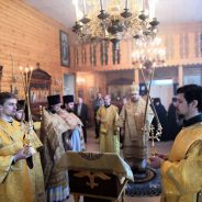 Преосвященный Алексий совершил Литургию в день празднования Собора вселенских учителей и святителей Василия Великого, Григория Богослова и Иоанна Златоустого