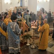 Преосвященный Алексий возглавил Всенощное бдение в канун праздника Сретения Господня