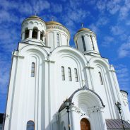 Конкурсанты «Розы ветров» впервые пели духовную музыку в Спасо-Преображенском соборе