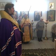 Епископ Алексий совершил Парастас в Полуночном