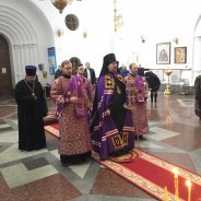 Владыка Алексий совершил Литургию Преждеосвященных Даров в Спасо-Преображенском кафедральном соборе