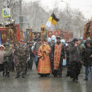 В общегородском крестном ходе и Пасхальном празднестве в Екатеринбурге приняли участие более 20 000 человек
