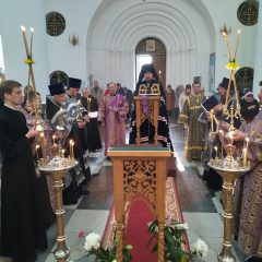 Епископ Алексий совершил вечернее богослужение в Спасо-Преображенском соборе