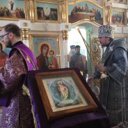 Епископ Алексий совершил Литургию в храме во имя апостола Андрея Первозванного, пос. Лобва