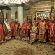 Сонм архипастырей совершил Божественную литургию в Храме на Крови