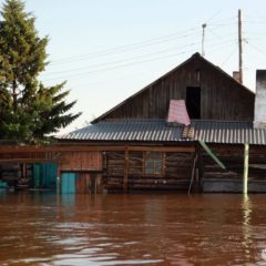 Наводнение в Иркутске: Церковь доставит пострадавшим воду, хлеб и иную гуманитарную помощь