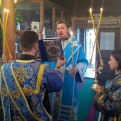 Епископ Алексий совершил вечернее богослужение в храме во имя свт. Николая Чудотворца в Рудничном