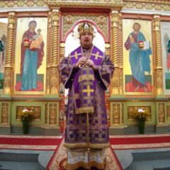 В день праздника Воздвижения Креста Господня епископ Алексий совершил Божественную Литургию