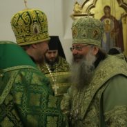 Митрополит Кирилл и епископ Алексий совершили Божественную литургию в Свято-Симеоновском подворье Ново-Тихвинского монастыря в селе Меркушино