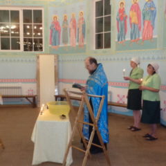 В Краснотурьинской женской колонии ИК-16 осужденные женщины приняли Таинство Крещения