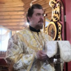 Епископ Алексий совершил Божественную литургию в храме в честь Воскресения Христова в Новой Ляле