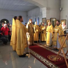 Епископ Алексий совершил Божественную литургию в храме Трех святителей г. Нижняя Тура