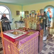 Епископ Алексий совершил Литургию Преждеосвященных Даров в храме апп.Андрея Первозванного, пос.Лобва