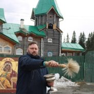 Впервые в Новой Ляле прошел крестных ход на автомобилях