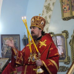 Епископ Алексий совершил Божественную литургию в Неделю Фомину