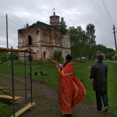 В селе Дерябино состоялось первое богослужение в храме апостола Иоанна Богослова
