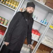 «Сегодня помогаешь ты, завтра помогут тебе». Помощь получили десятки семей, которые позвонили на горячую линию Серовской епархии