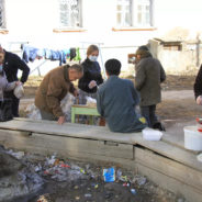В Серовской епархии работает горячая линия. Можно попросить помощи в доставке продуктов и лекарств