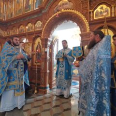 Епископ Алексий возглавил Божественную литургию в Свято-Пантелеимоновском монастыре