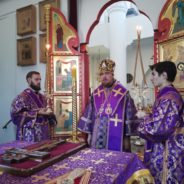 Епископ Алексий совершил вечернее богослужение в Спасо-Преображенском кафедральном соборе