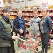 Волонтеры социального служения Серовской епархии закупили 150 продуктовых наборов для нуждающихся на сумму 80 000 тысяч рублей
