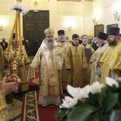 Митрополит Кирилл совершил Божественную литургию в престольный праздник храма «Большой Златоуст»