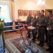 «Служба помогает разобраться в глубоком смысле любви»: очерк «АиФ — Урал» о жизни армейского священника