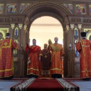 В день памяти священномученика Александра Адрианова, Нижнетуринского, епископ Нижнетагильский и Невьянский Алексий совершил Божественную Литургию в храме в честь Трех Святителей г. Нижней Туры