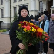 «Непрестанно призывать имя Господне с чувством благодарности и предстояния пред Ним»: игумения Домника о том, почему важно благословлять Бога