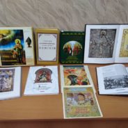 Воспитанники воскресной школы прихода во имя святых преподобных  Зосимы и Савватия Соловецких собрались на молебен святому великому князю Александру Невскому