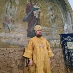 Епископ Алексий возглавил Литургию в храме в честь Покрова Божией Матери