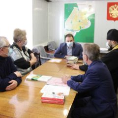 Священник с общественниками принял участие в собрании при ОВД Североуральска