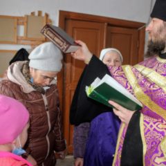 В посёлке Баяновка прошла духовная встреча со священником