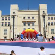 «Господь нам дал эту страну, Господь нам дал свободу». В Серове отпраздновали День России