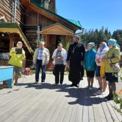 В воскресенье, 20 июня, православные жители г. Новая Ляля праздновали День Святой Троицы